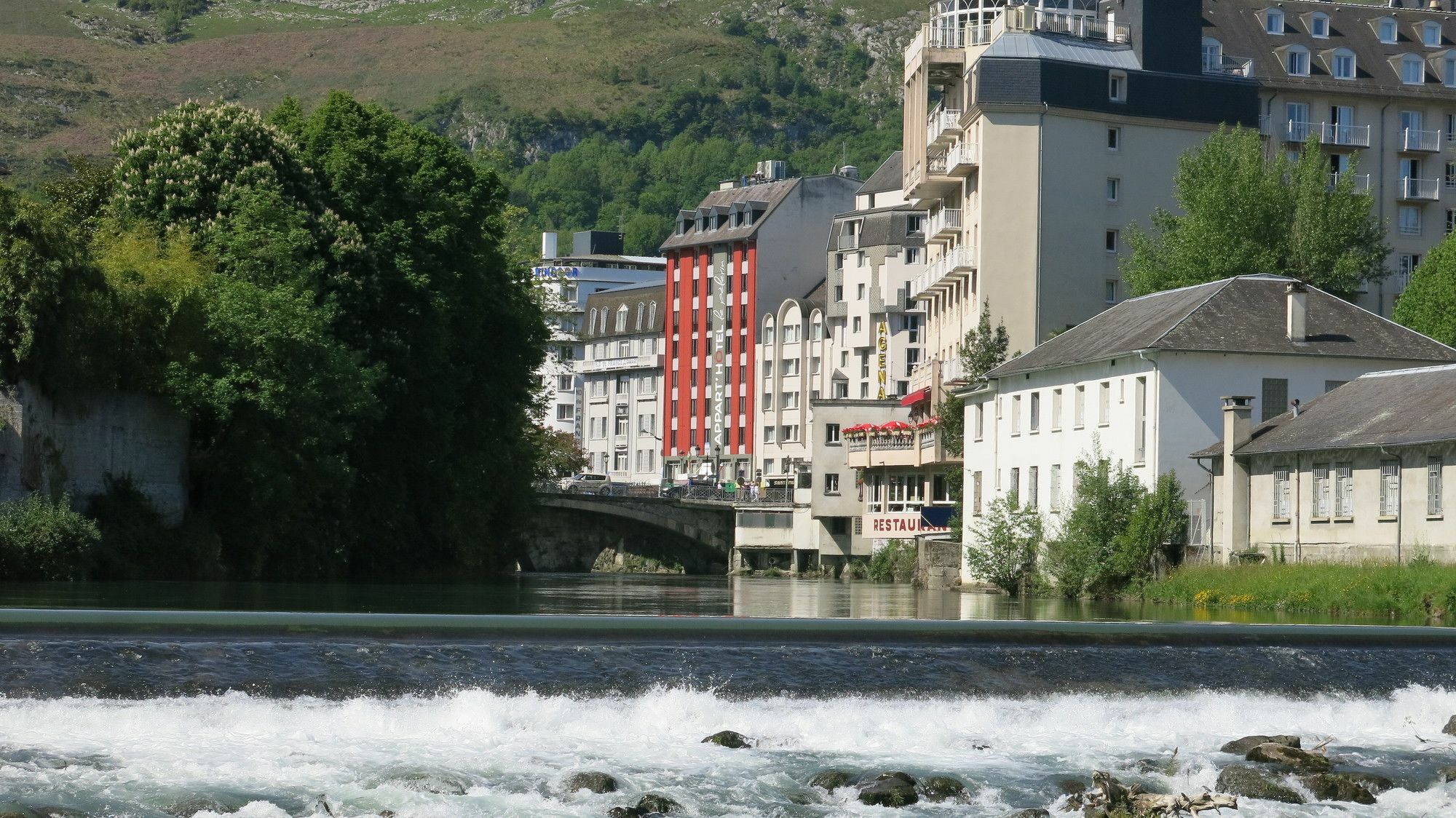 Le Pelerin Aparthotel Lourdes